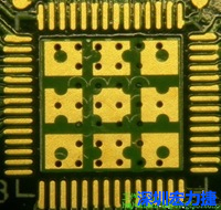 這也是不好的通孔設(shè)計，但部份通孔已經(jīng)用綠漆(mask)蓋上，但仍有部份通孔未塞孔。 