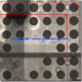 BGA錫球尺寸小于0.4mm，采用降低BGA內(nèi)圍襲球的錫膏量所得到X-Ray，稍微留意一下可以發(fā)現(xiàn)最外圈的錫量(圓的直徑)比其他內(nèi)圍的錫球上的錫量來得多一點點。也就是外圈的黑色圓形直徑比內(nèi)圈的圓形來得大一點點。