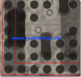 BGA錫球尺寸小于0.4mm，采用降低BGA內(nèi)圍襲球的錫膏量所得到X-Ray，稍微留意一下可以發(fā)現(xiàn)最外圈的錫量(圓的直徑)比其他內(nèi)圍的錫球上的錫量來得多一點點。也就是外圈的黑色圓形直徑比內(nèi)圈的圓形來得大一點點。