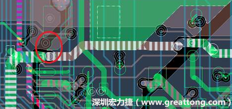 慢慢確認(rèn)CAF發(fā)生的位置后，可以配合Gerber查看PCB的結(jié)構(gòu)是否有通孔太近或是線路太近的問題。