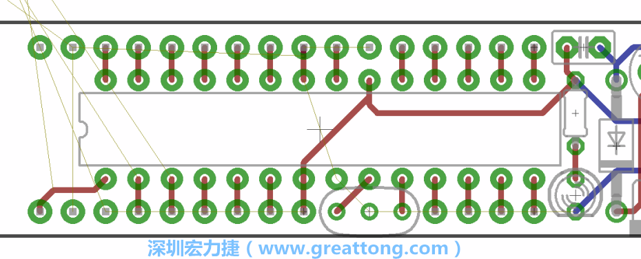 諧振器應(yīng)擺放在ATmega微控制器的針腳8、9和10旁邊，在共鳴器和微控制器中間的高頻信號線應(yīng)該要愈短愈好，此外，其它的信號線應(yīng)該要遠(yuǎn)離這個區(qū)域且配置在諧振器的下方，這樣做是為了防止不必要的無線電波干擾。