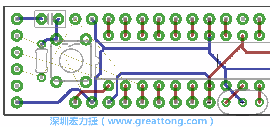4.1. 把剩下的元件移動到電路板工作區(qū)上。