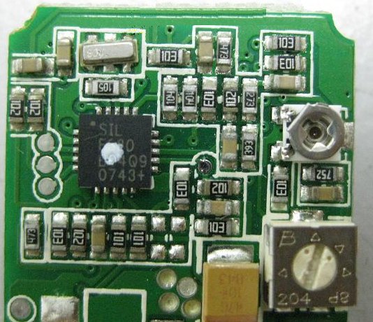 PCBA加工IC元件主要分為DIP及SMD兩大類，DIP 插件的IC，SMD (Surface Mount Device) 表面貼裝元件。