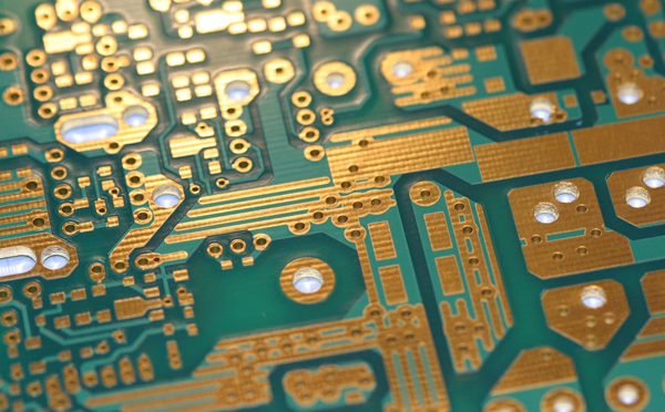PCB設(shè)計公司講解導通孔設(shè)計要求