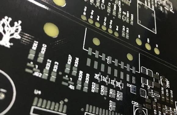 絲印位號設(shè)計錯誤會影響PCBA貼片加工嗎？